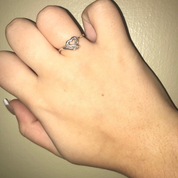 Heart ring - Picture 2 of 3